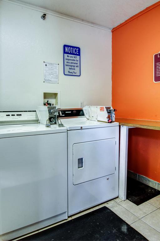 Motel 6-Columbia, Mo - East Exteriör bild