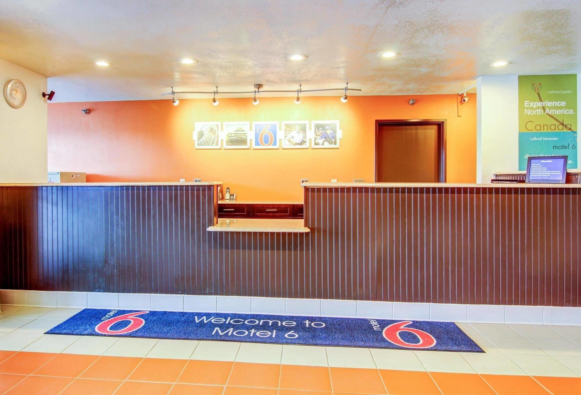 Motel 6-Columbia, Mo - East Exteriör bild