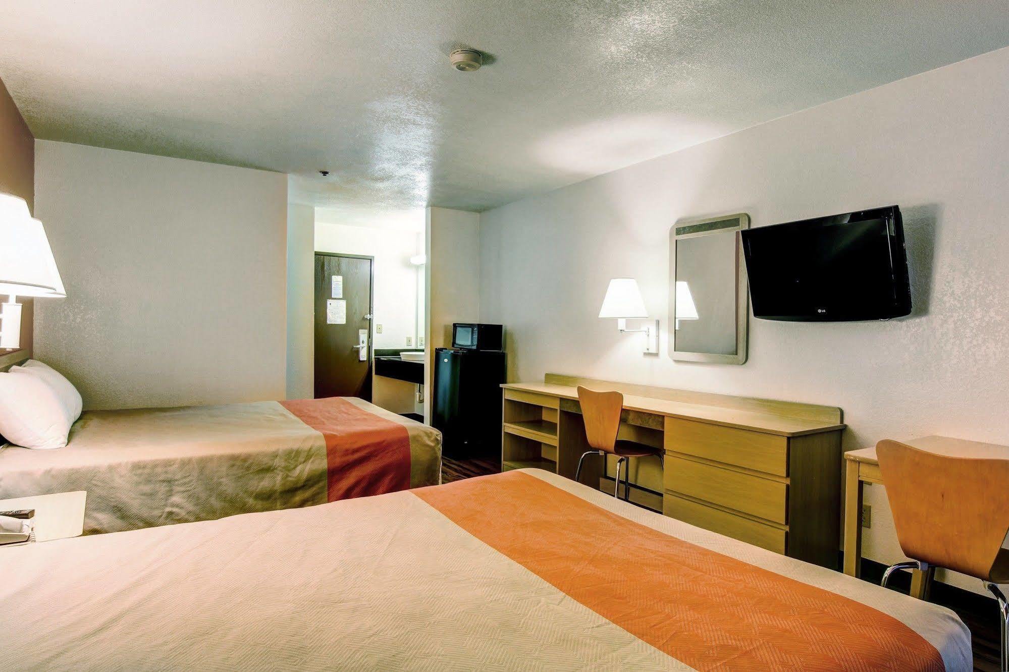Motel 6-Columbia, Mo - East Exteriör bild